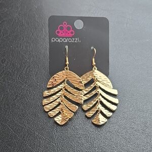 Paparazzi Gold Dangle Earrings